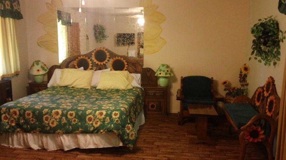 Bonnie Springs Ranch Motel Blue Diamond Dış mekan fotoğraf